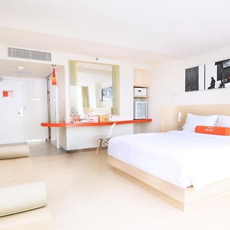 Harris Hotel Sentraland Semarang Exterior foto