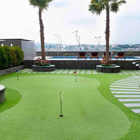 Harris Hotel Sentraland Semarang Exterior foto
