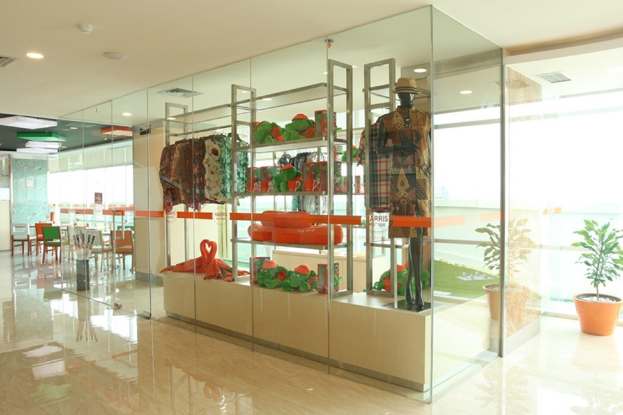 Harris Hotel Sentraland Semarang Exterior foto