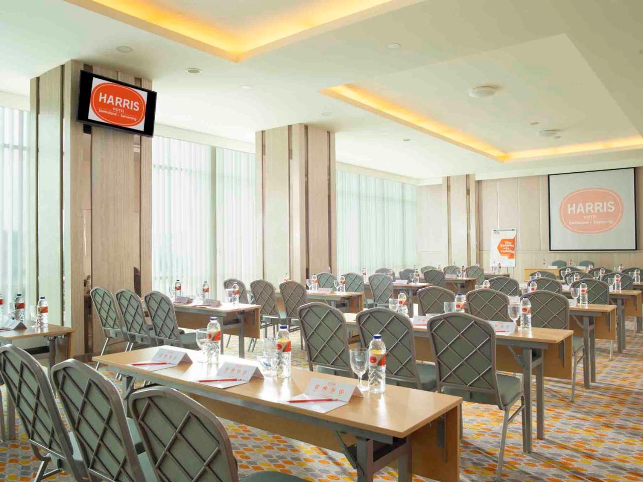 Harris Hotel Sentraland Semarang Exterior foto